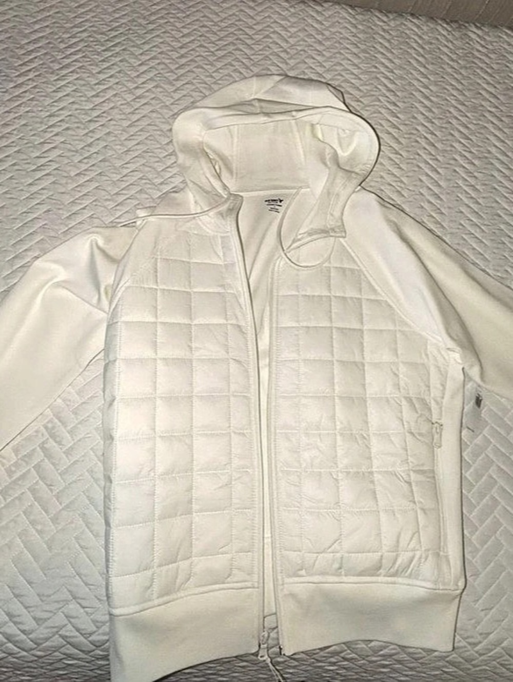 NWT Old Navy Quilted Hooded Jacket in White Size Large